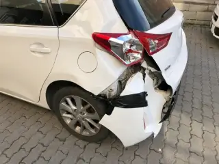 Lökháríto javítás horpadása Lökháríto horpadás műanyag javítása